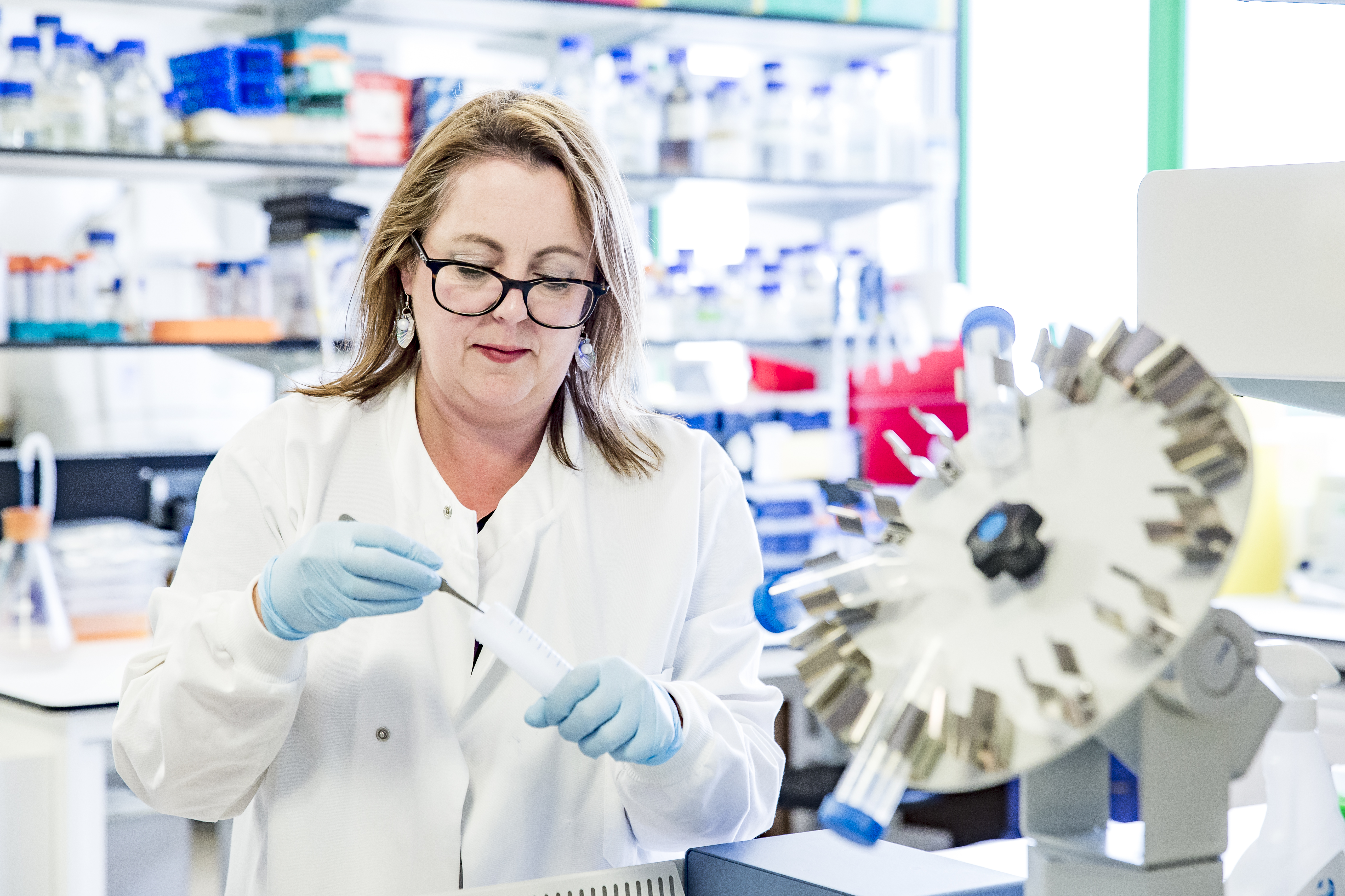 Lady in research lab