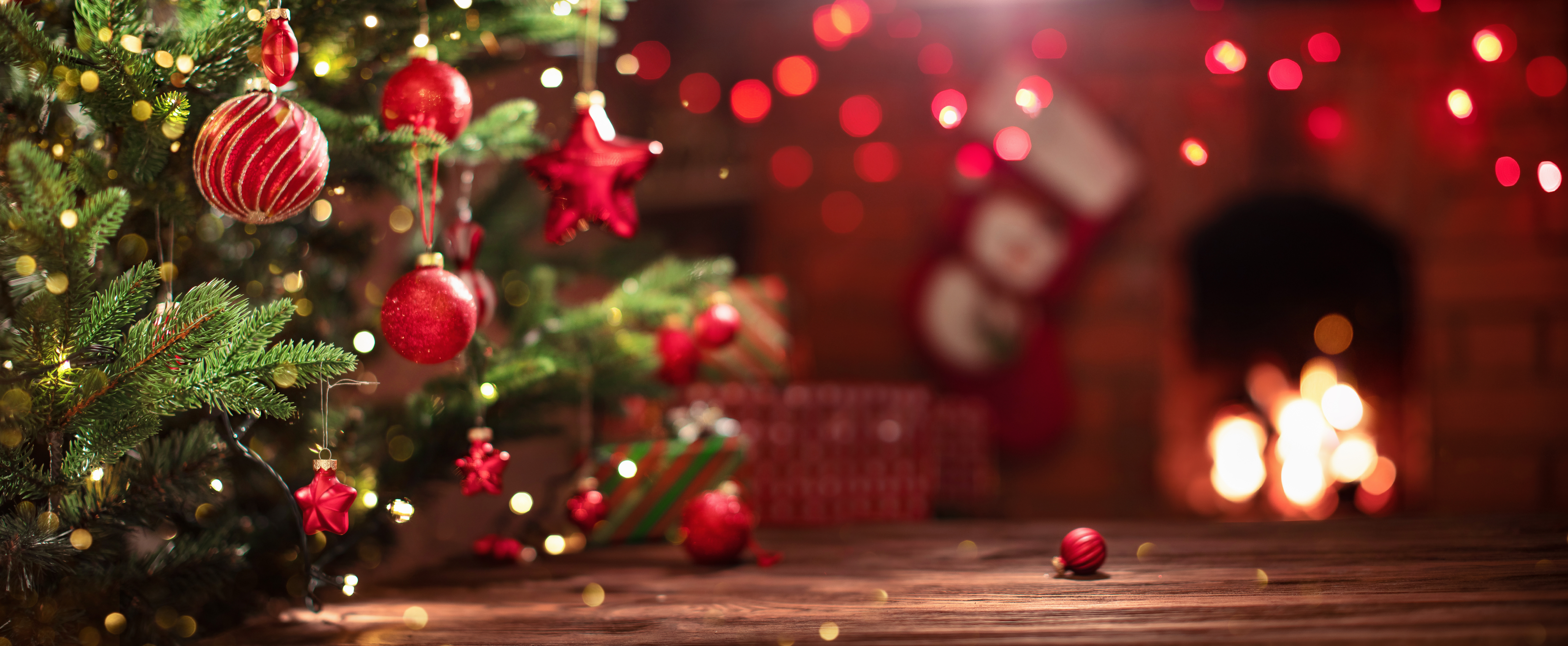 Decorated Christmas tree with lights