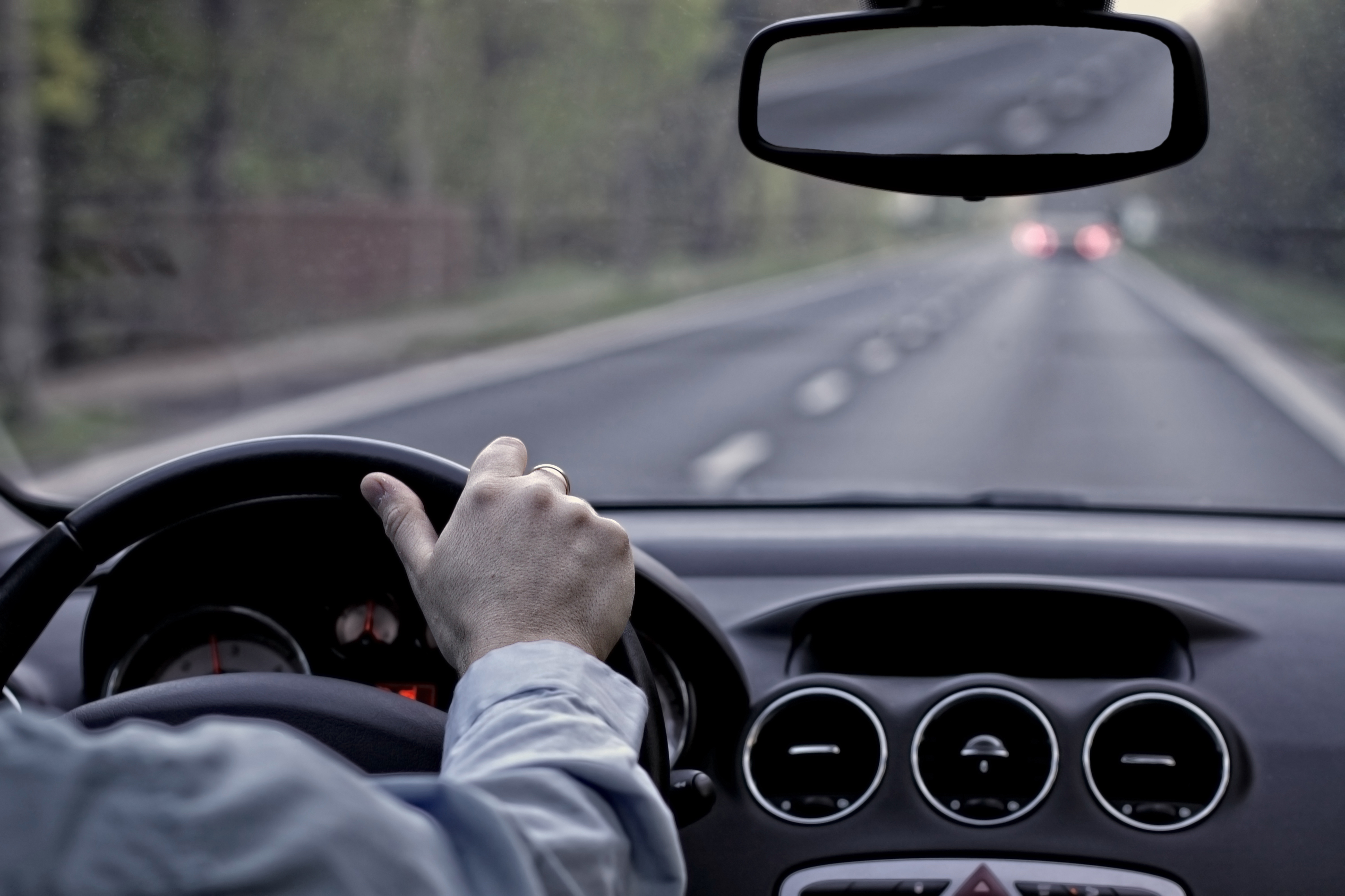 Macular disease and driving primary image