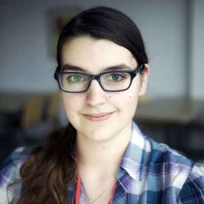 Daphne Jackson Fellow, Louise Terry headshot