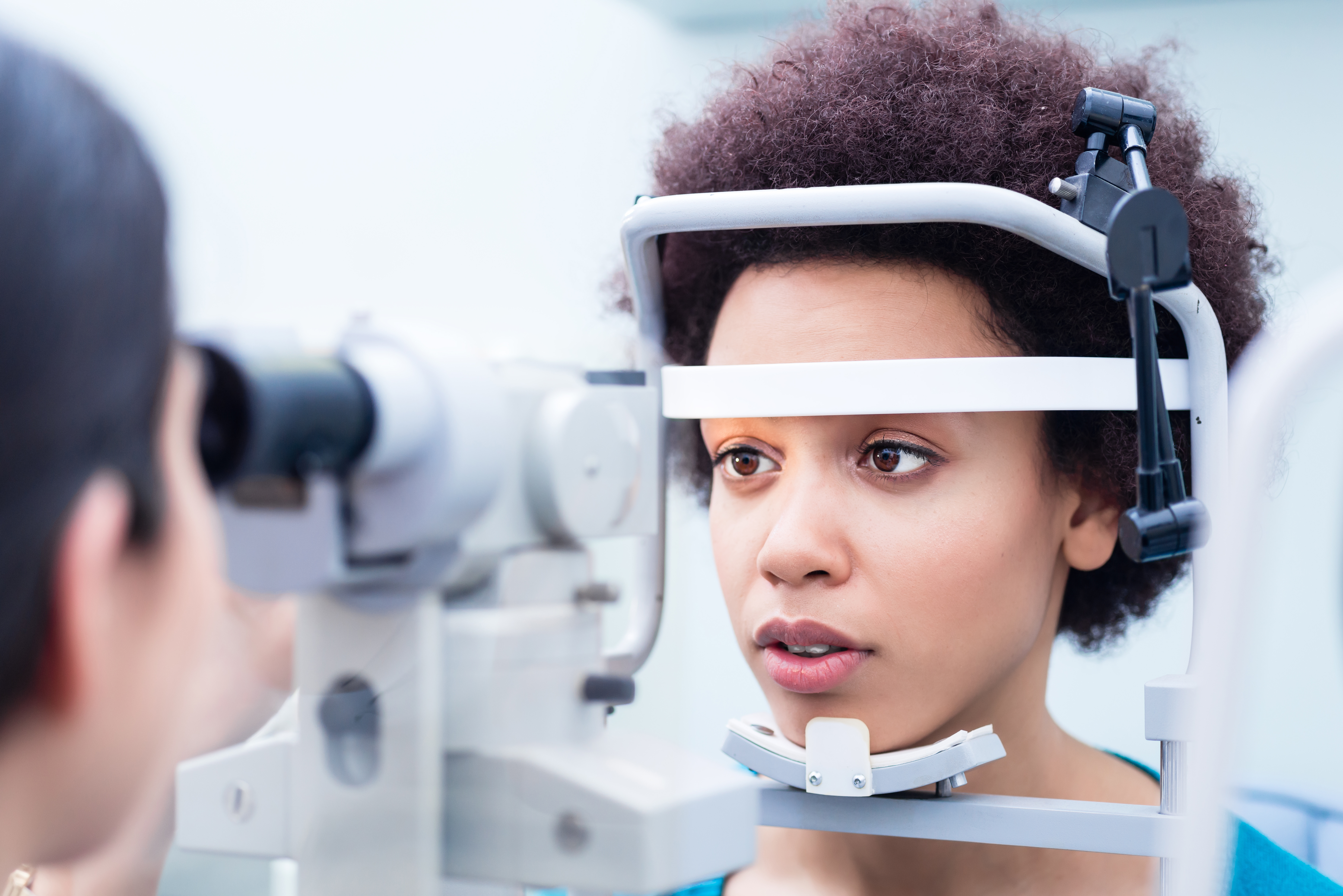 How is macular disease diagnosed? primary image