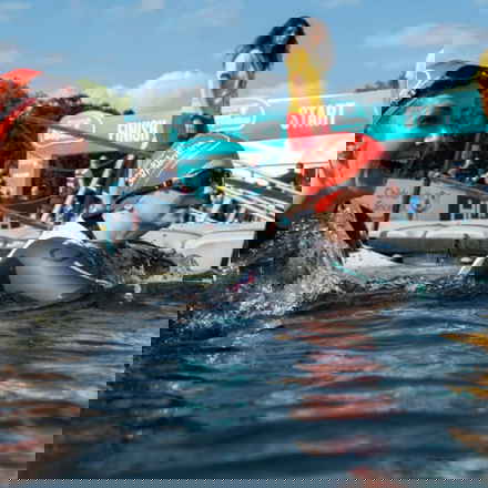 Two swimmers about to race 